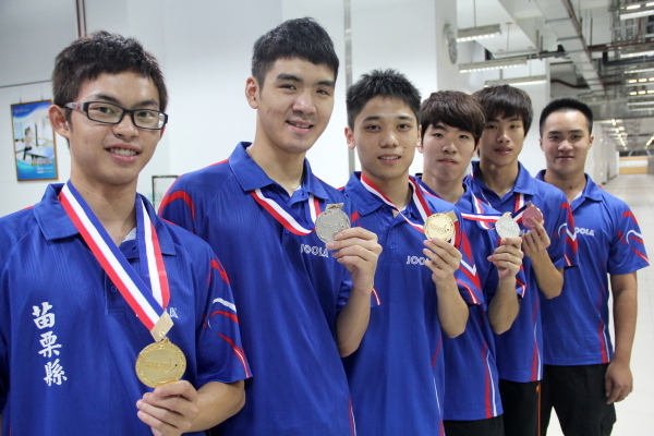 賀！本校桌球代表隊參加「2012年台北青少年桌球公開賽」 成績亮眼 - 