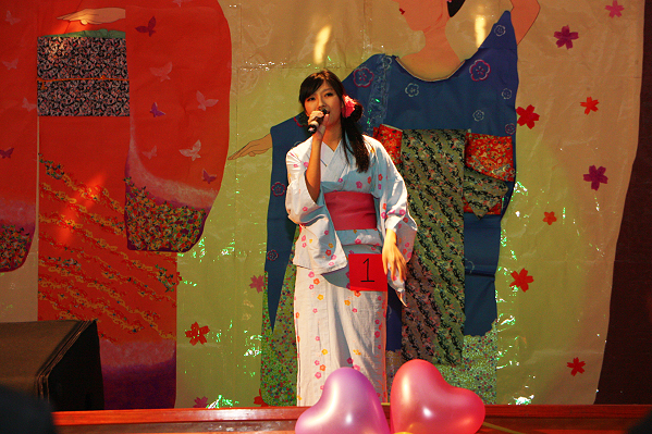 日本傳統舞踊打頭陣 「忘年會暨紅白歌合戰」熱鬧開唱 - 