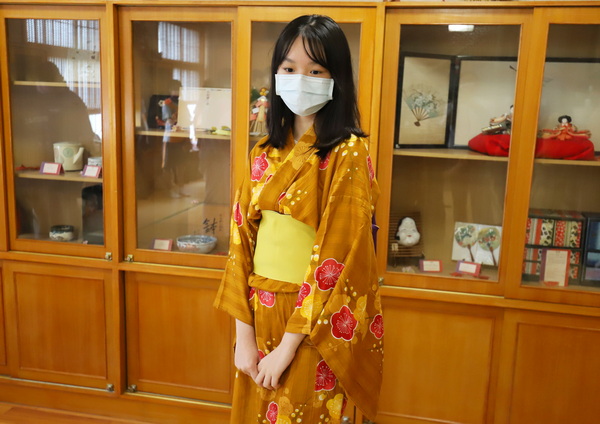參加日本文化營同學體驗日本「浴衣」穿搭